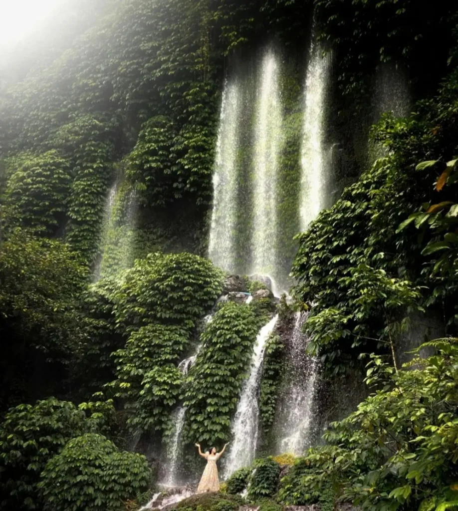 Daftar Air Terjun Menawan dan Indah di Indonesia