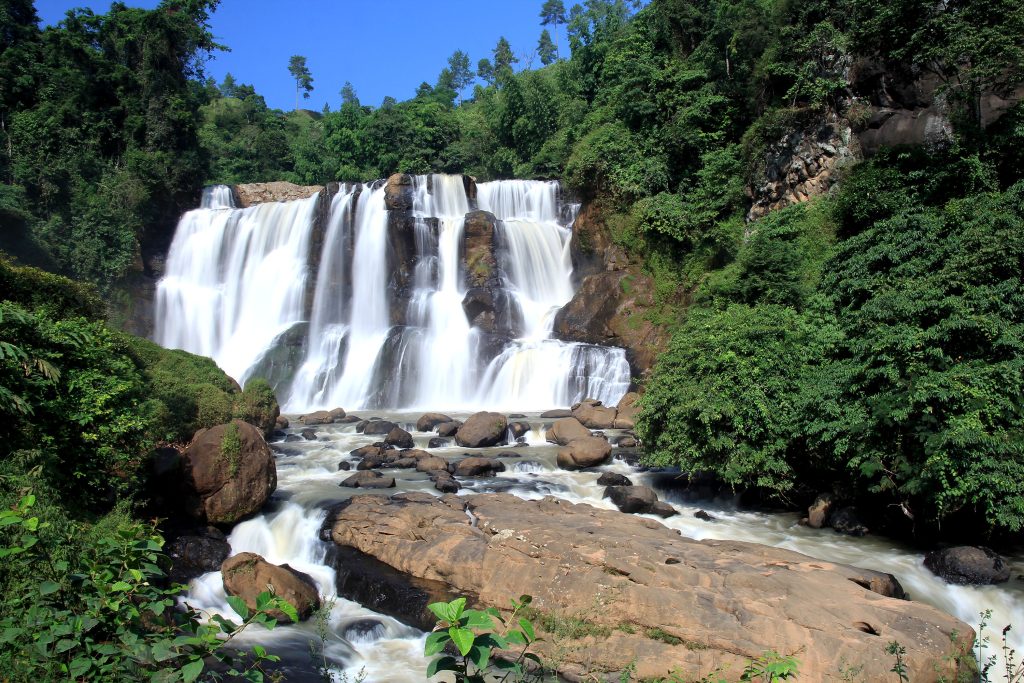 Mari Healing ke Air Terjun yang Ada di Jawa Barat