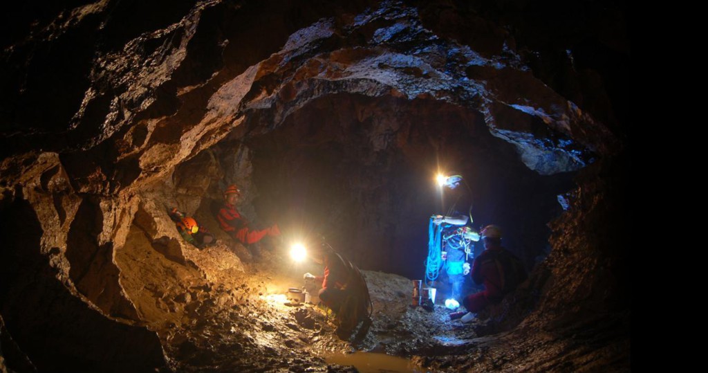 Gua Terdalam di Indonesia, Pesona Wisata Bawah Tanah