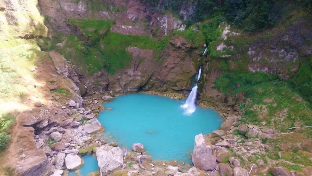 Daftar Air Terjun Terbaik Di Kawasan Taman Nasional Indonesia