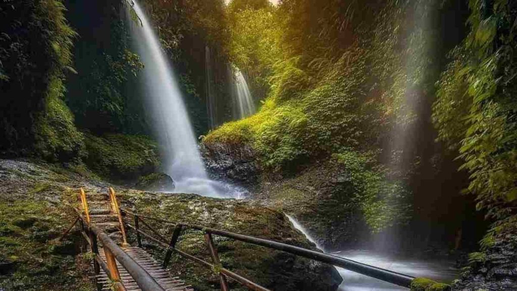 Ini Lokasi Wisata Keindahan Indonesia Air Terjun Jawa Barat!