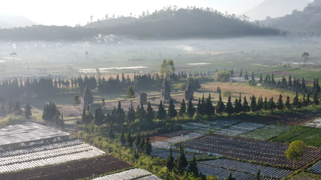 Keindahan Desa Wisata Dieng Kulon (Negeri Atas Awan)