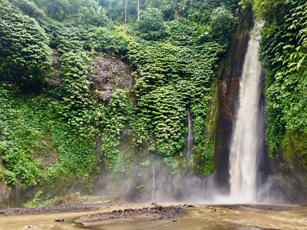 Berikut Air Terjun Paling Mempesona Di Bali Suasana Paling Sejuk