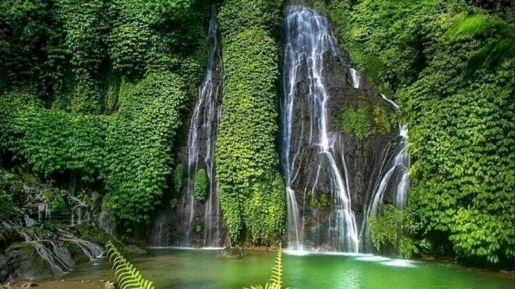 5 Air Terjun Terbaik Indonesia – Kunjungi Sekarang!