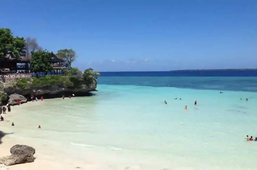 Liburan? Kunjungi 11 Pantai Terbaik di Indonesia