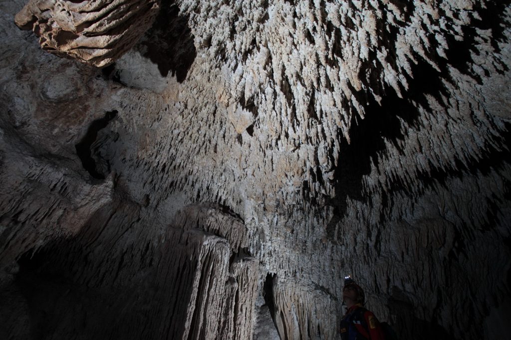 Sedang Berkunjung ke Banten? Coba Wisata Gua, Dijamin Seru dan Menantang!