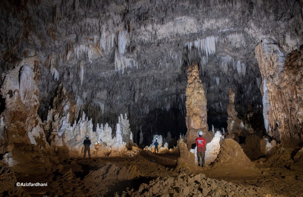 Menyusuri Keindahan 6 Gua Karst di Indonesia, Kekayaan Ekosistem yang Harus Dilestarikan