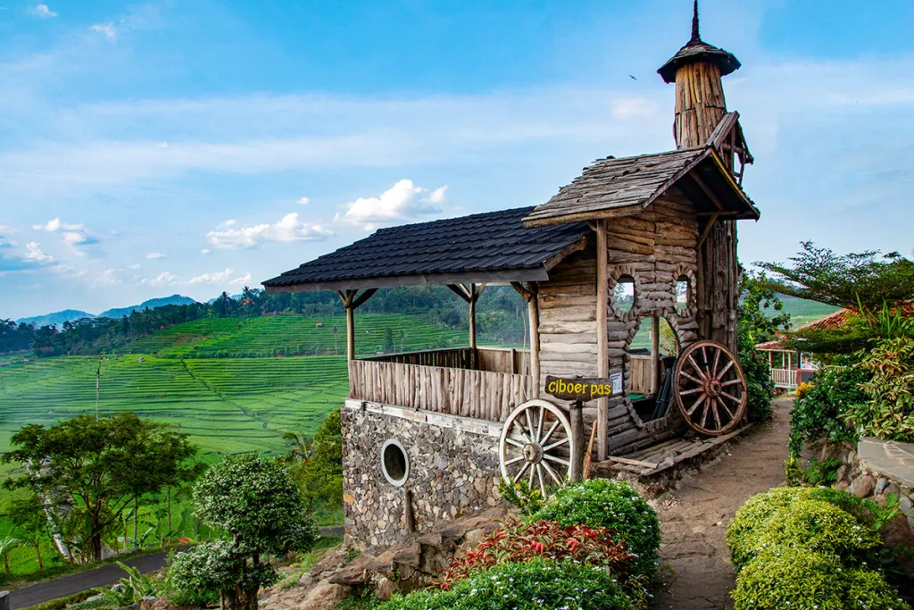 Mengunjungi 8 Desa Wisata Terbaik Di Jawa Barat Yang Raih Penghargaan Adwi