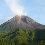 Eksplorasi Keindahan Beberapa Gunung Tercantik di Indonesia, Punya View Memukau