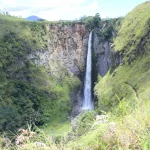 Eksotisme Keindahan Nomor 1 Air Terjun Tertinggi di Indonesia