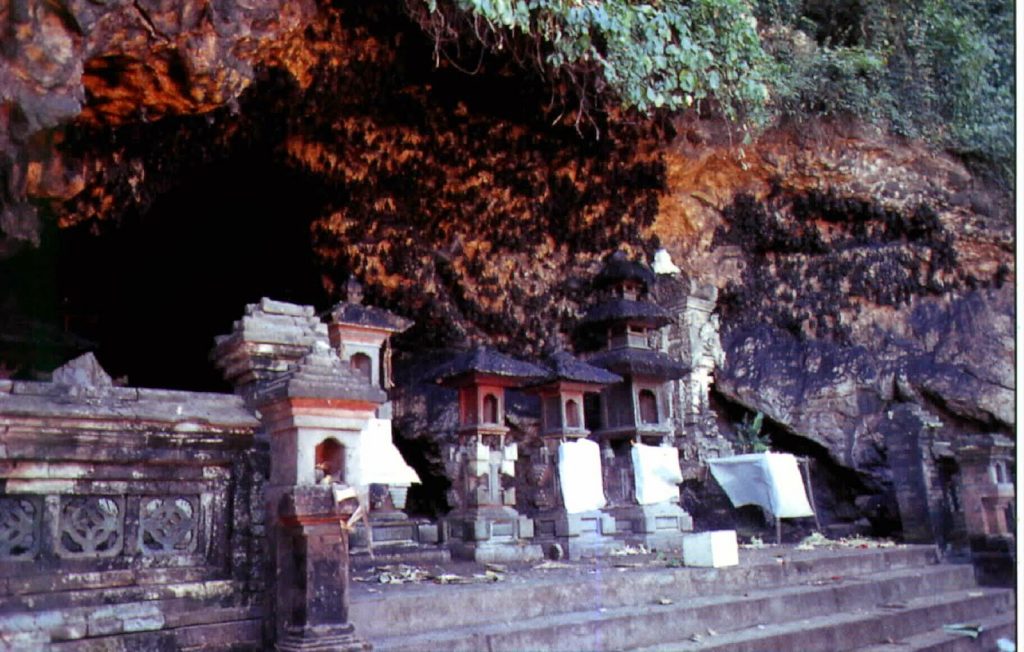 Berbagai Gua Tak Biasa Yang Ada di Indonesia