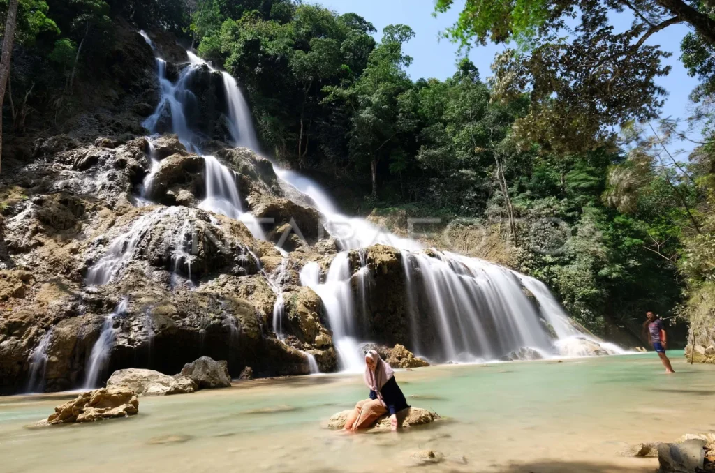 Air Terjun Lapopu, Keindahan Alam Tersembunyi di Sumba Barat, Nusa Tenggara Timur