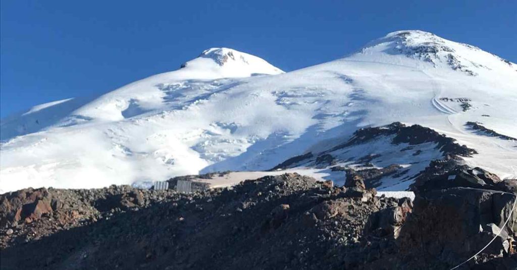 Mengapa Gunung Elbrus Disebut Atap Eropa? Sejarah dan Keunikannya