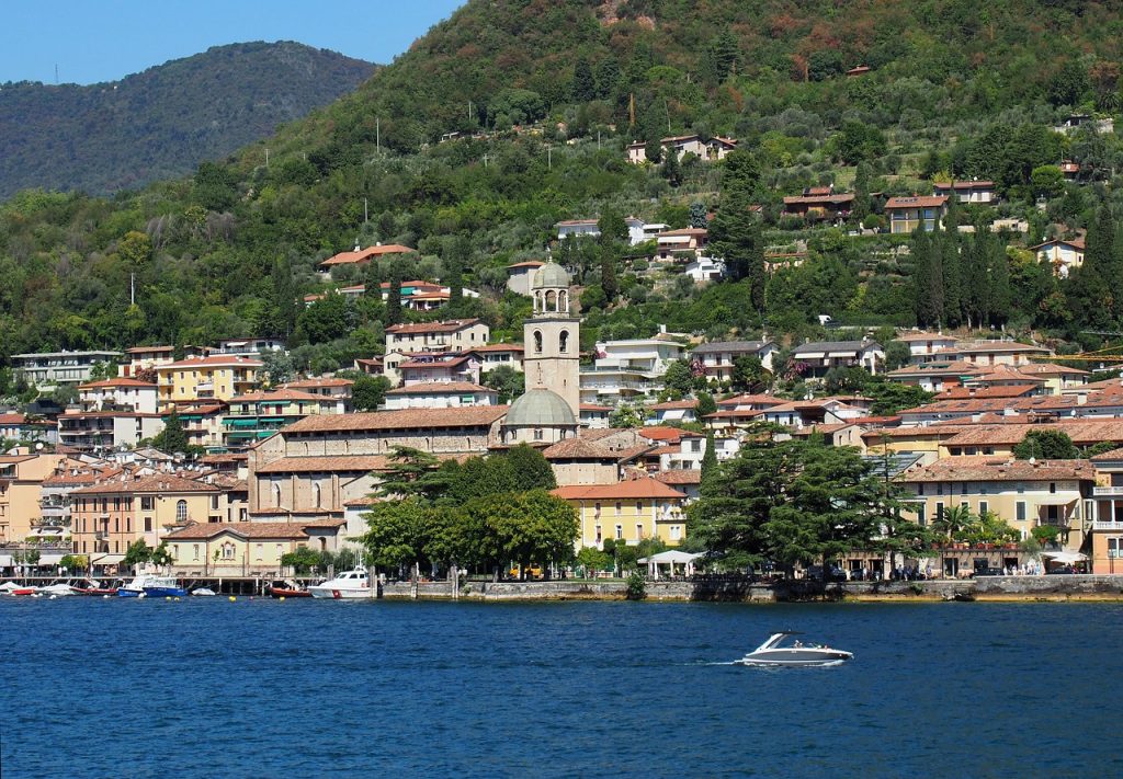 Spot Sunset Terindah di Danau Garda Italia yang Wajib Masuk Bucket List