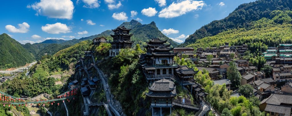 Pengalaman Wisata Unik di Gexiancun Desa Peri Gunung Gexian dengan Nuansa Tradisional China Kuno